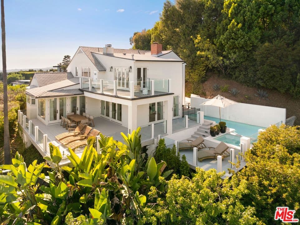 5 bd, 6 ba House in Los Angeles, CA — $40,000/mo — photo 2
