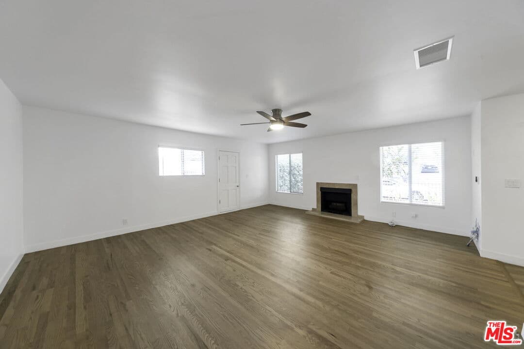 3 bd, 3 ba Townhouse in Santa Monica, CA — $5,750/mo — photo 2