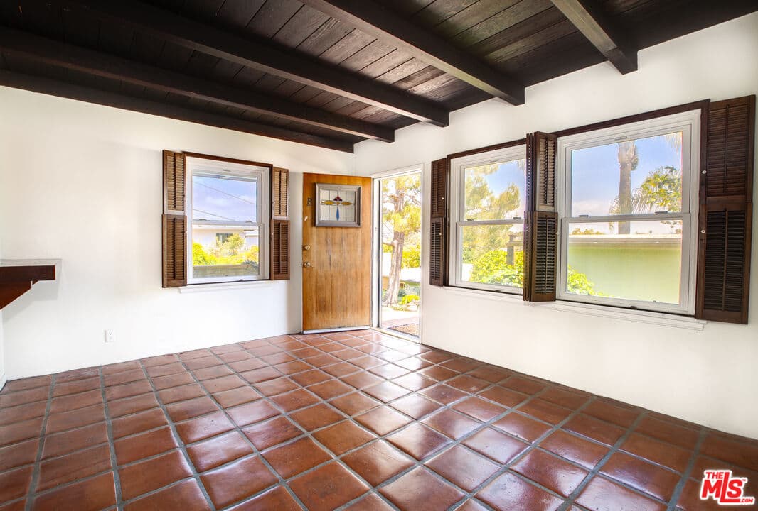 2 bd, 1 ba House in Santa Monica, CA — $4,695/mo — photo 2