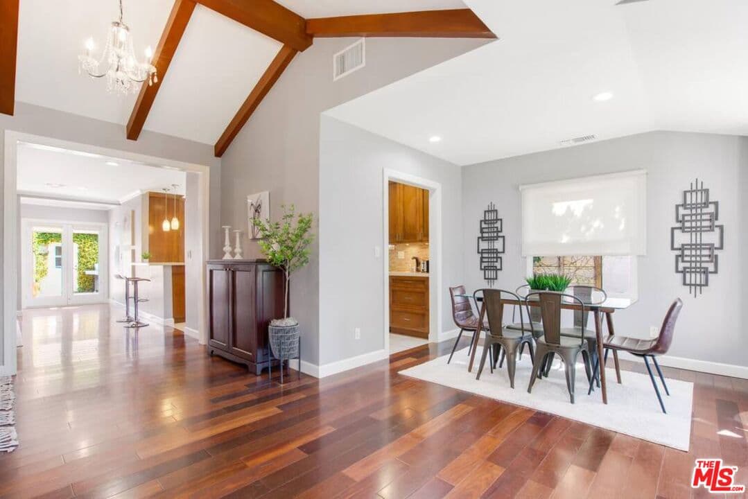 3 bd, 3 ba House in Sherman Oaks, CA — $9,500/mo — photo 2