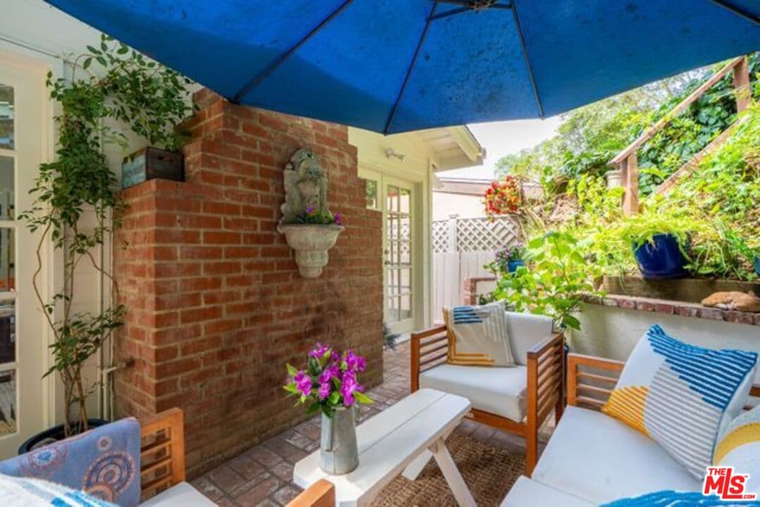 2 bd, 2 ba House in Los Angeles, CA — $6,700/mo — photo 2