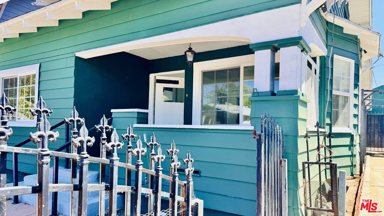 3 bd, 2 ba House in Los Angeles, CA — $4,800/mo — photo 2