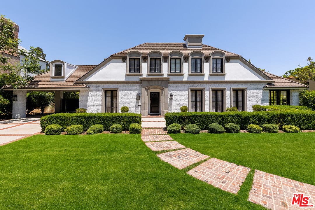6 bd, 7 ba House in Beverly Hills, CA — $40,000/mo — photo 1