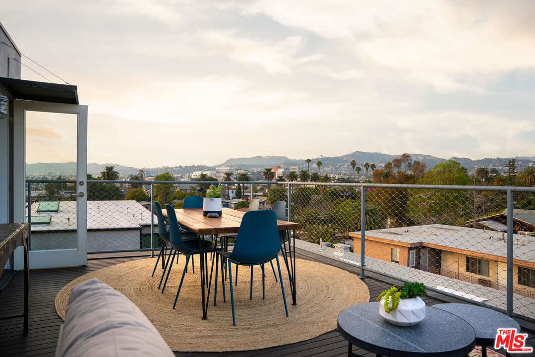 3 bd, 4 ba House in Los Angeles, CA — $7,995/mo — photo 2