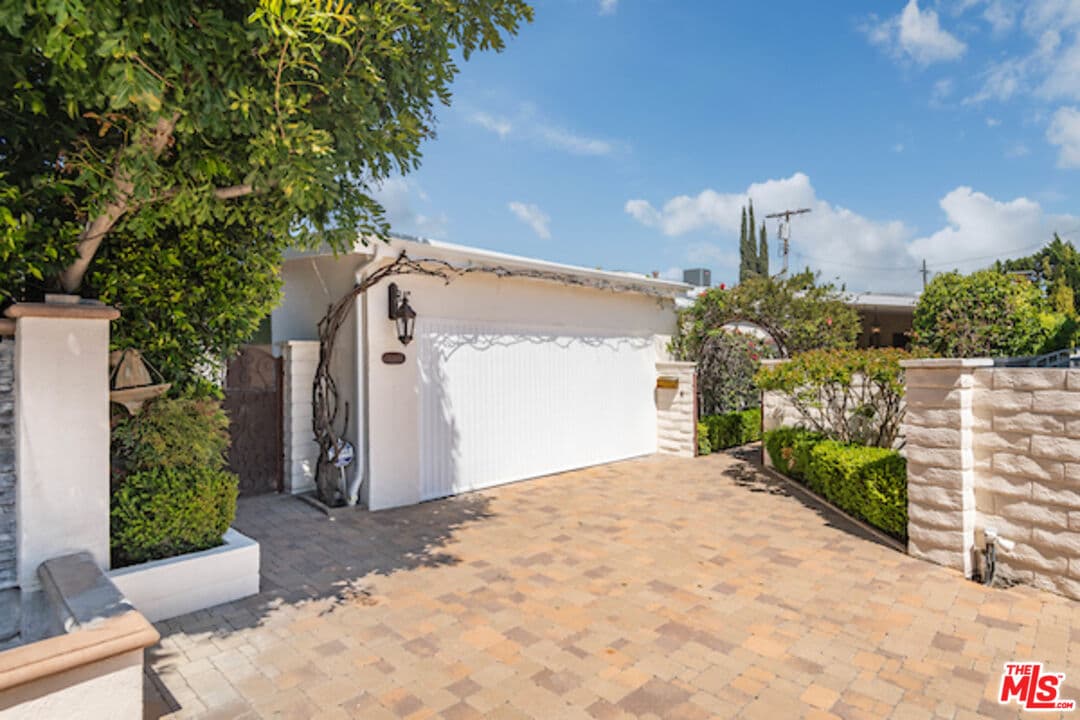 4 bd, 3 ba House in Sherman Oaks, CA — $6,600/mo — photo 1