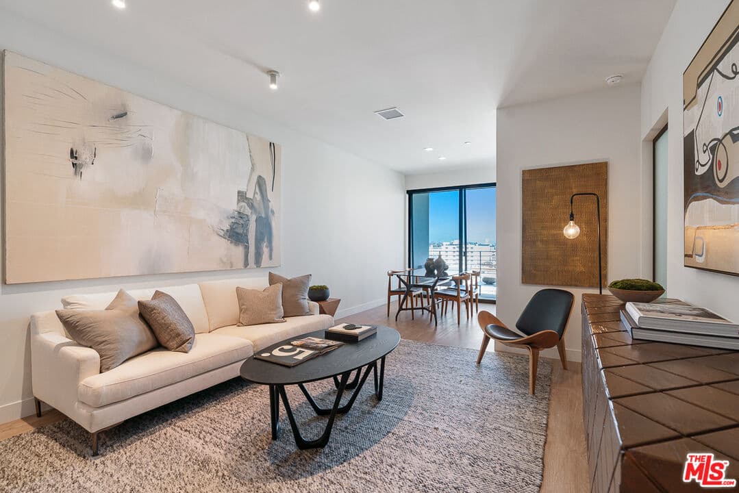 1 bd, 1 ba Apartment in Los Angeles, CA — $4,095/mo — photo 1