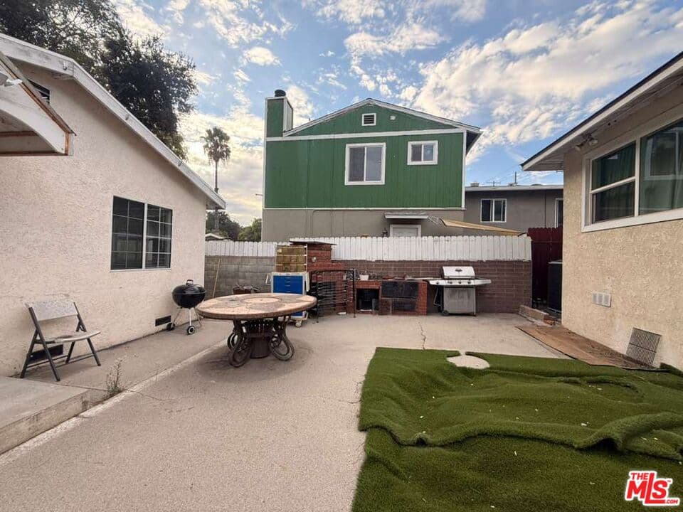 1BR House in Glendale β $2,100/mo