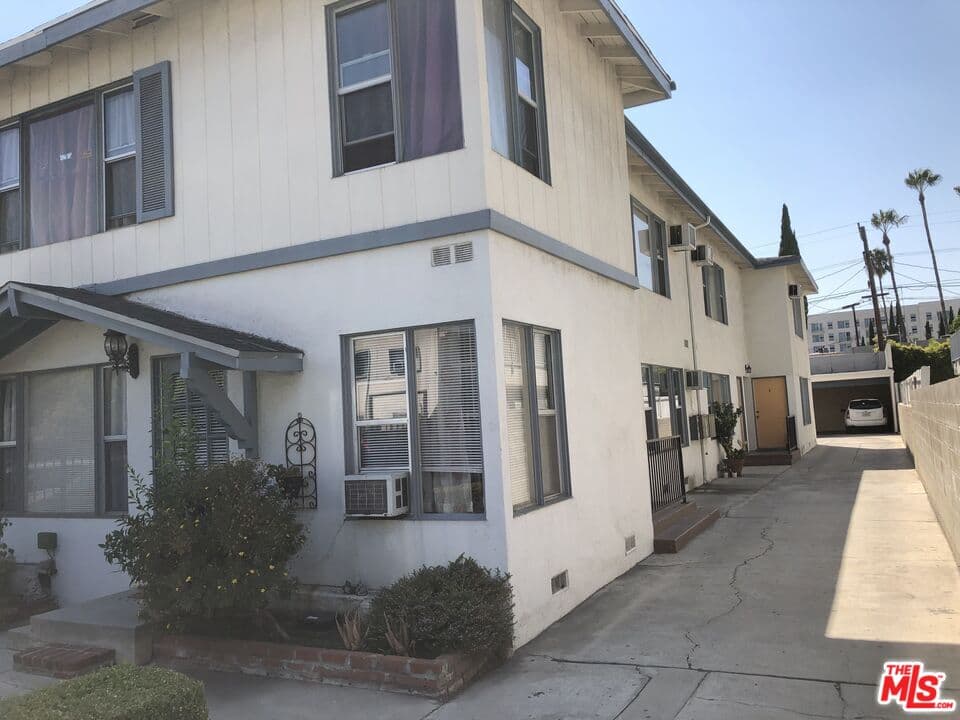 1 bd, 1 ba Apartment in Los Angeles, CA — $1,840/mo — photo 2