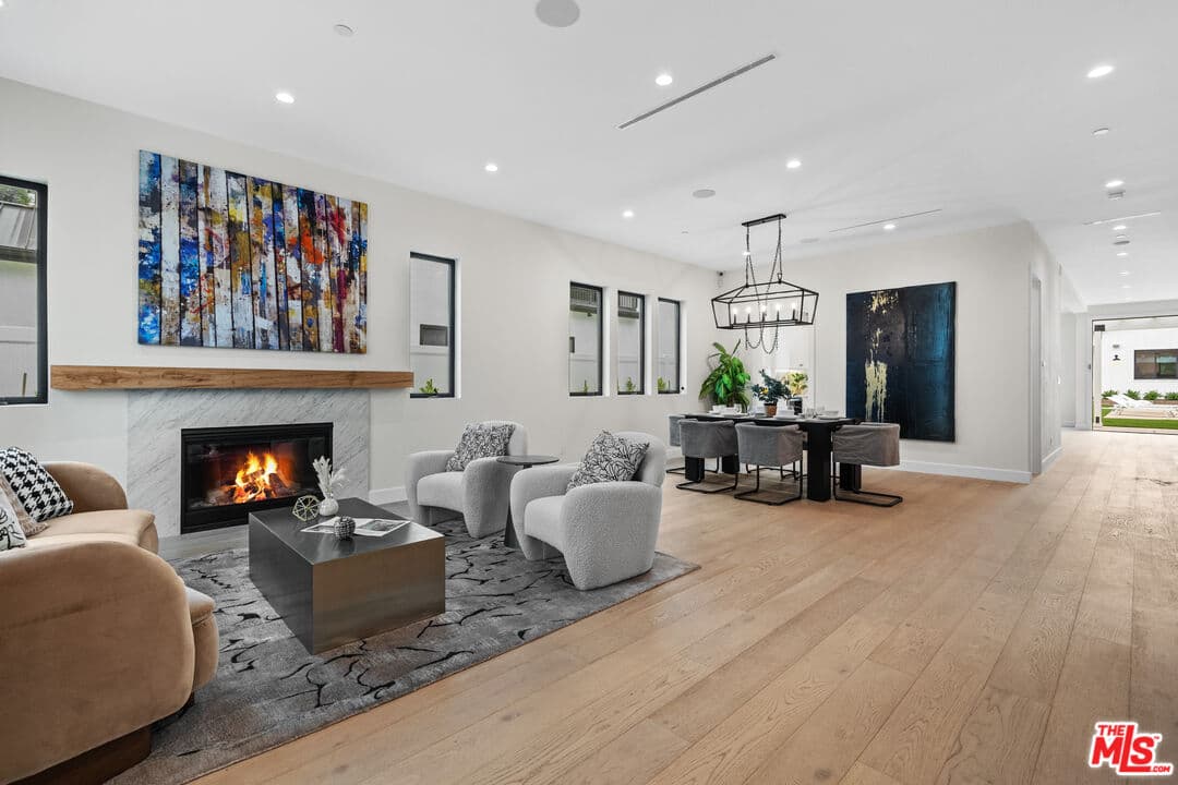 7 bd, 8 ba House in Sherman Oaks, CA — $23,500/mo — photo 1