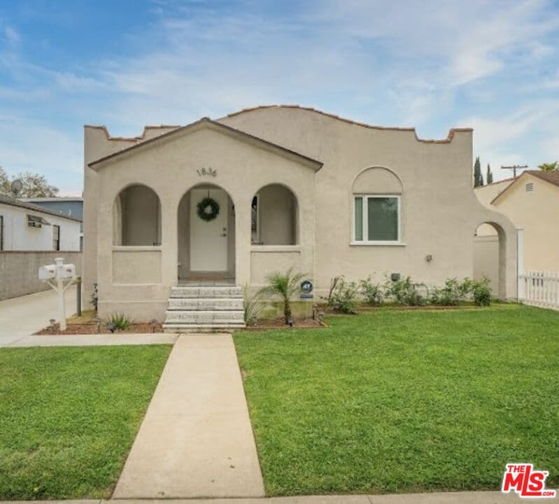 2BR Townhouse in Glendale β $5,500/mo