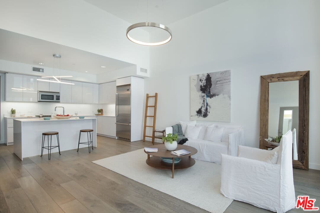 3 bd, 3 ba Condo in Santa Monica, CA — $6,850/mo — photo 1