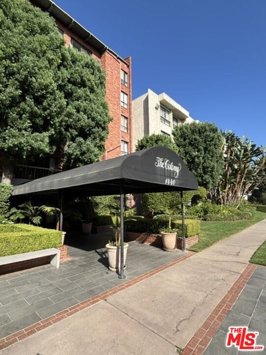 2 bd, 1 ba Condo in Los Angeles, CA — $3,600/mo — photo 1