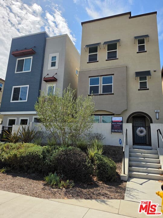 4BR Townhouse in Inglewood β $4,975/mo