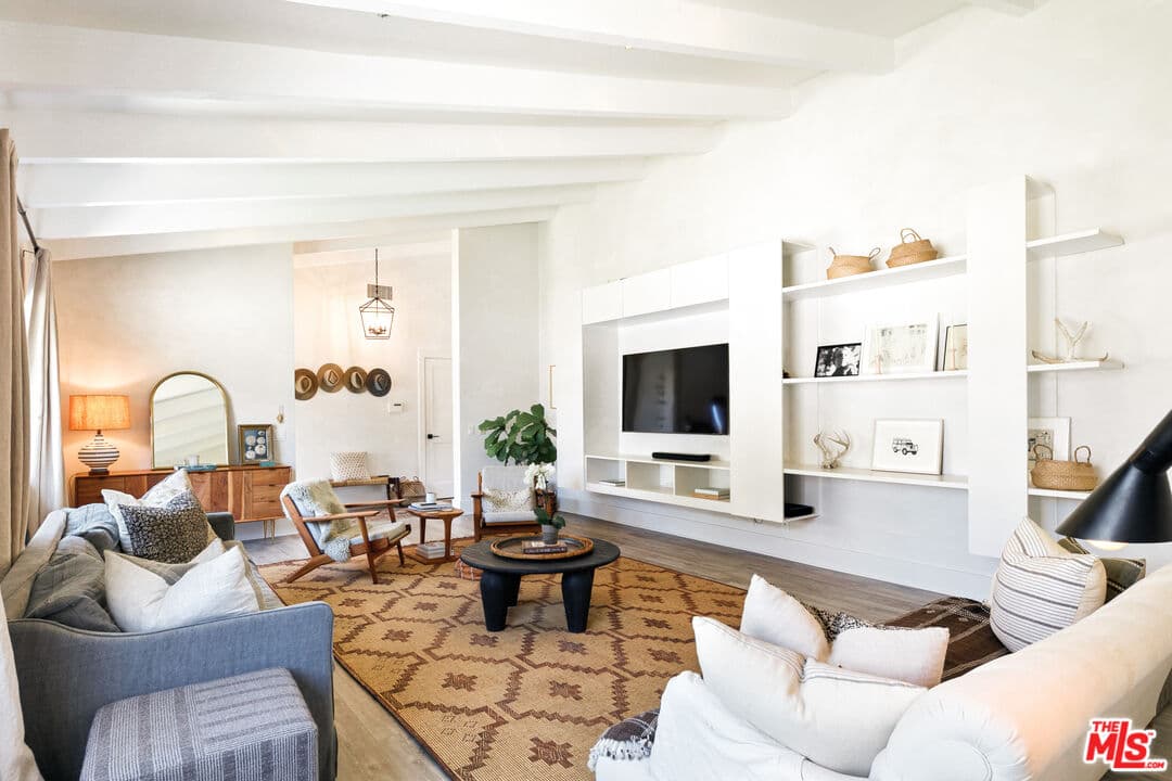 6 bd, 6 ba House in Malibu, CA — $19,000/mo — photo 2