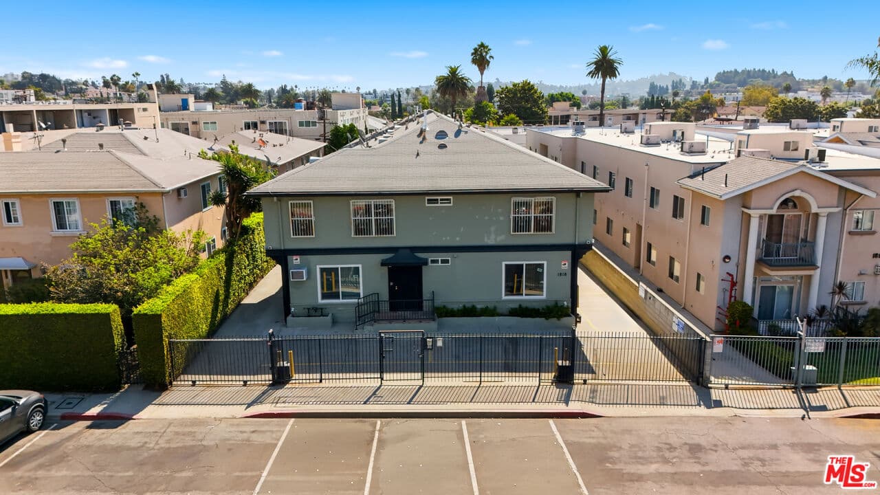 1 bd, 1 ba Apartment in Los Angeles, CA — $1,795/mo — photo 1