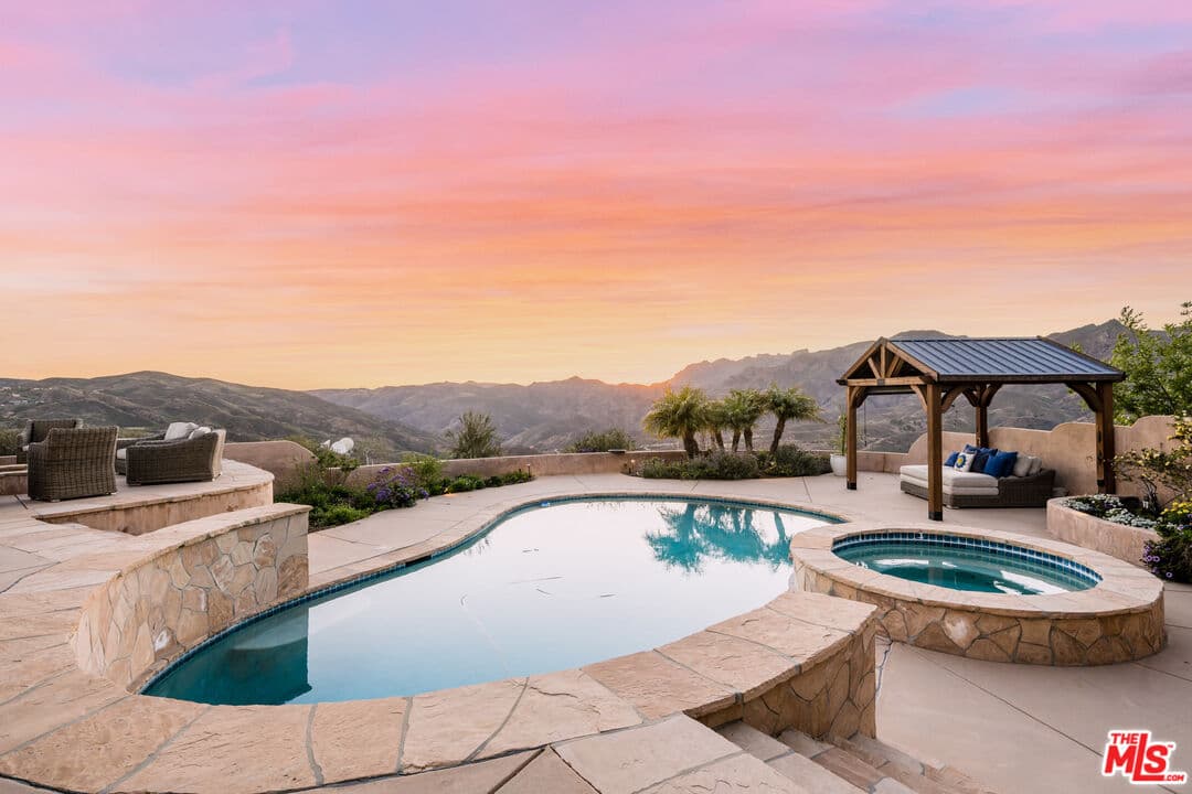 3 bd, 2 ba House in Malibu, CA — $12,500/mo — photo 1