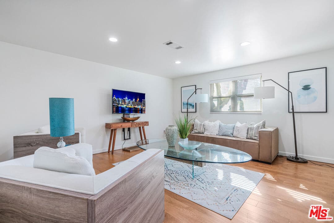 8 bd, 5 ba House in Los Angeles, CA — $14,500/mo — photo 1