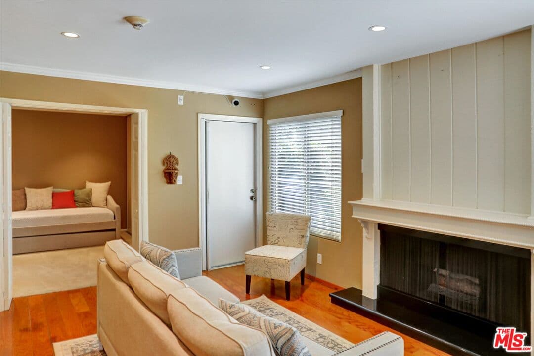 2 bd, 2 ba Condo in Culver City, CA — $3,700/mo — photo 2