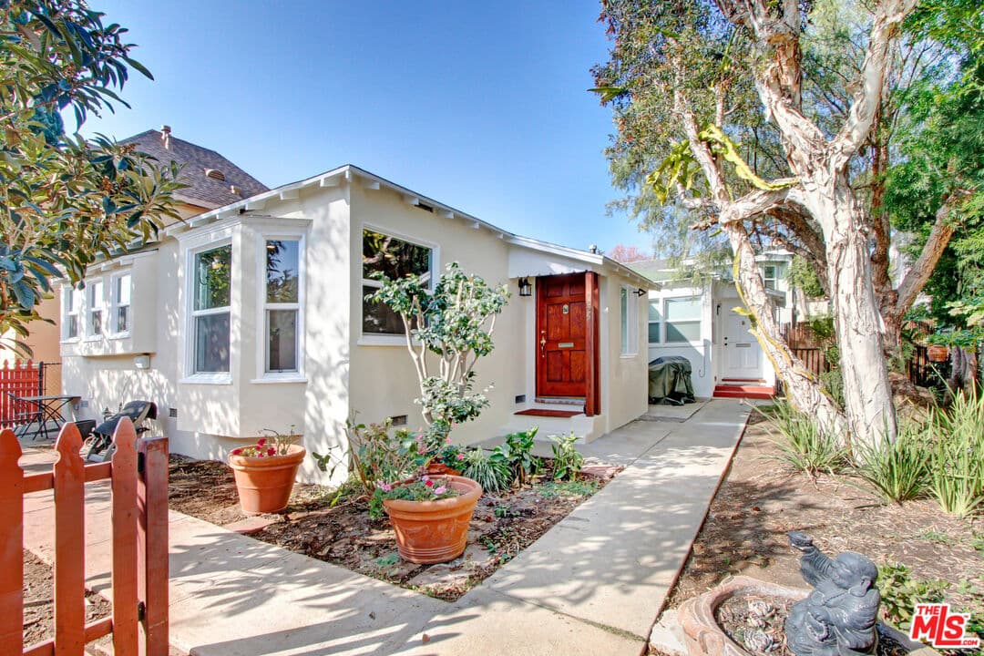2 bd, 1 ba Townhouse in Santa Monica, CA — $4,295/mo — photo 2