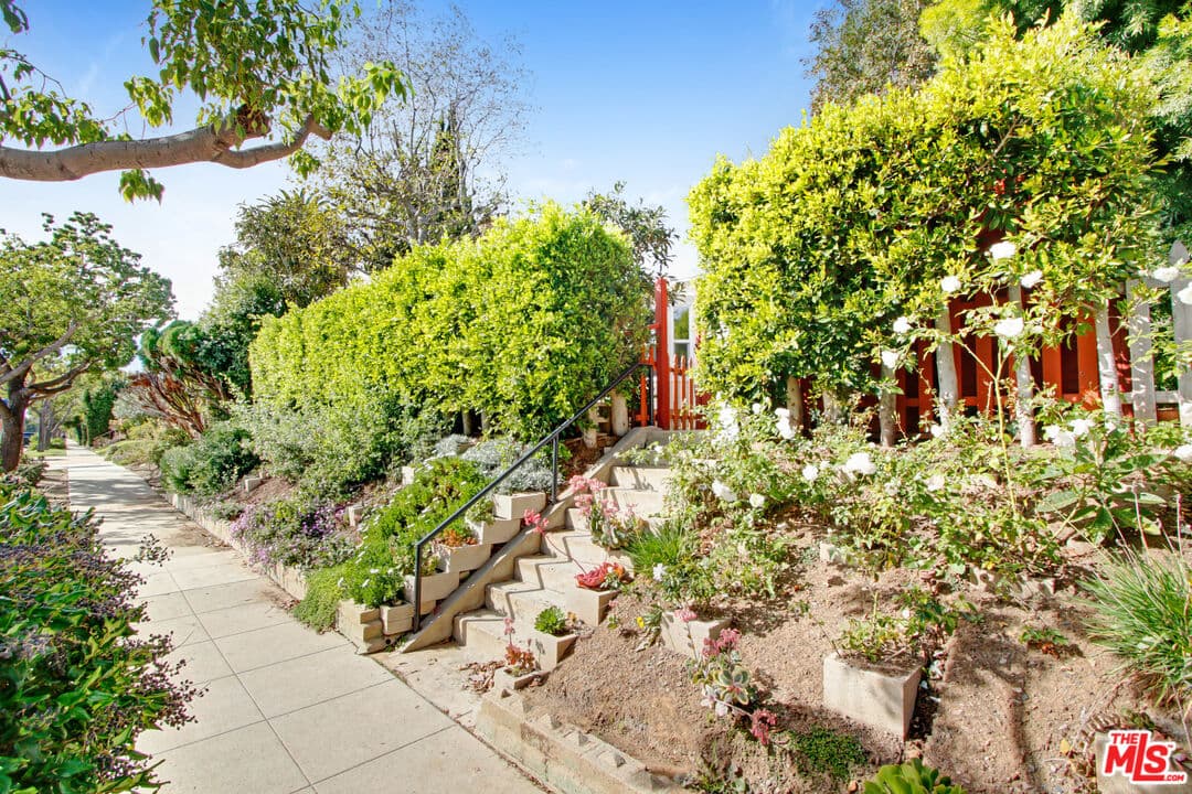 2 bd, 1 ba Townhouse in Santa Monica, CA — $4,295/mo — photo 1