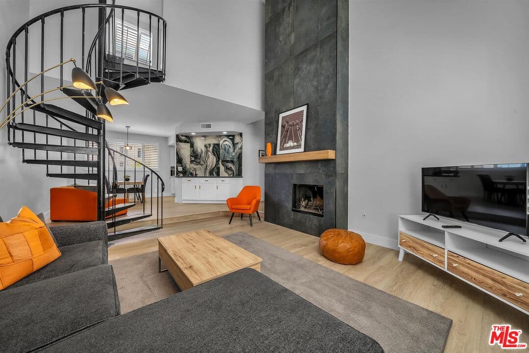 2 bd, 2 ba Condo in West Hollywood, CA — $6,200/mo — photo 1
