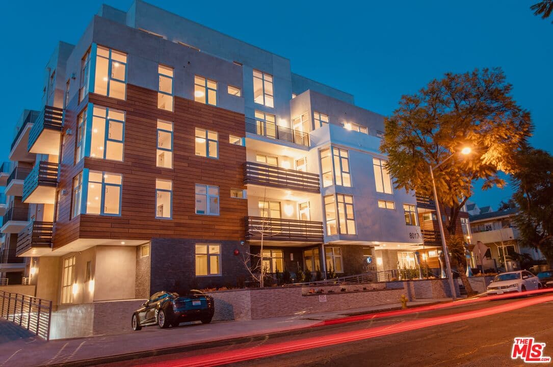 1 bd, 1 ba Apartment in West Hollywood, CA — $4,080/mo — photo 1
