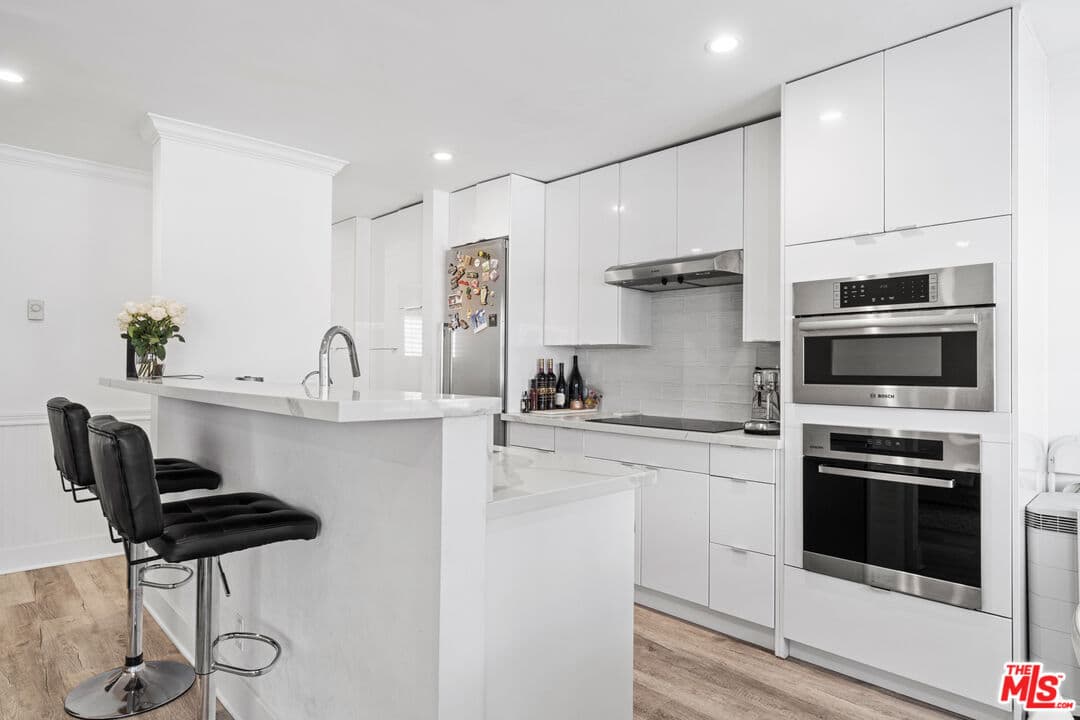 1 bd, 1 ba Condo in Los Angeles, CA — $2,870/mo — photo 1