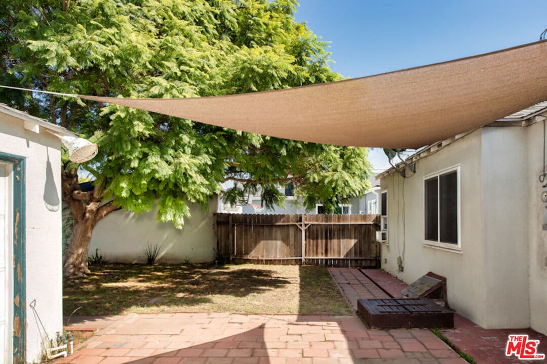3 bd, 1 ba House in Los Angeles, CA — $3,995/mo — photo 2