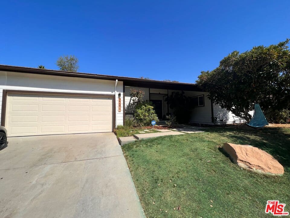4 bd, 3 ba House in Calabasas, CA — $8,000/mo — photo 1