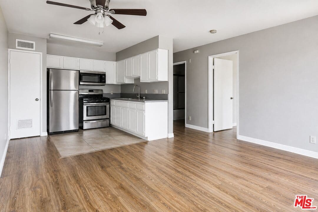 1 bd, 1 ba Apartment in Los Angeles, CA — $1,800/mo — photo 1