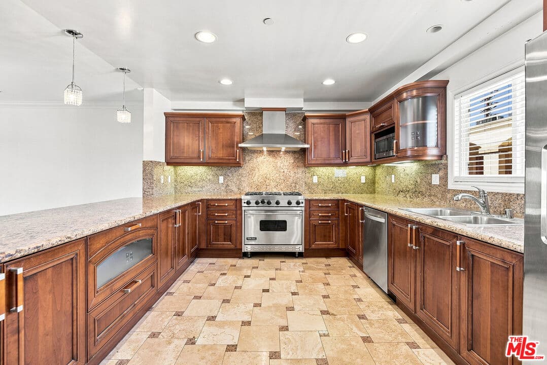 3BR Apartment in Los Angeles β $5,495/mo