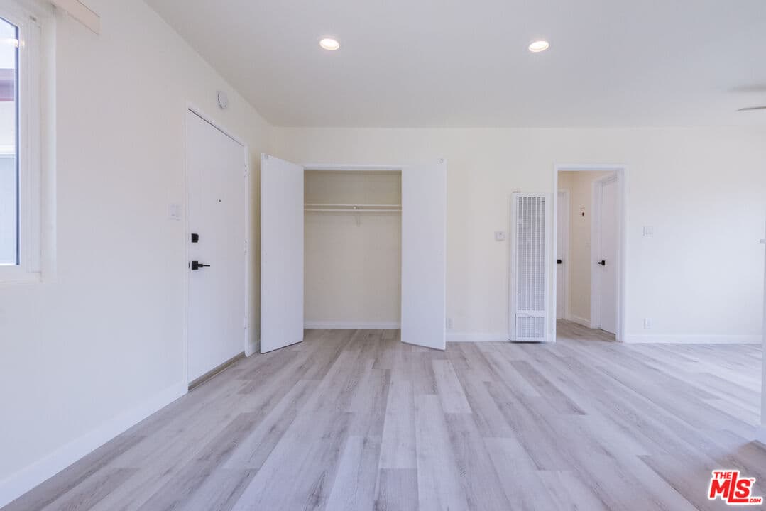 2 bd, 1 ba Apartment in Redondo Beach, CA — $2,745/mo — photo 2