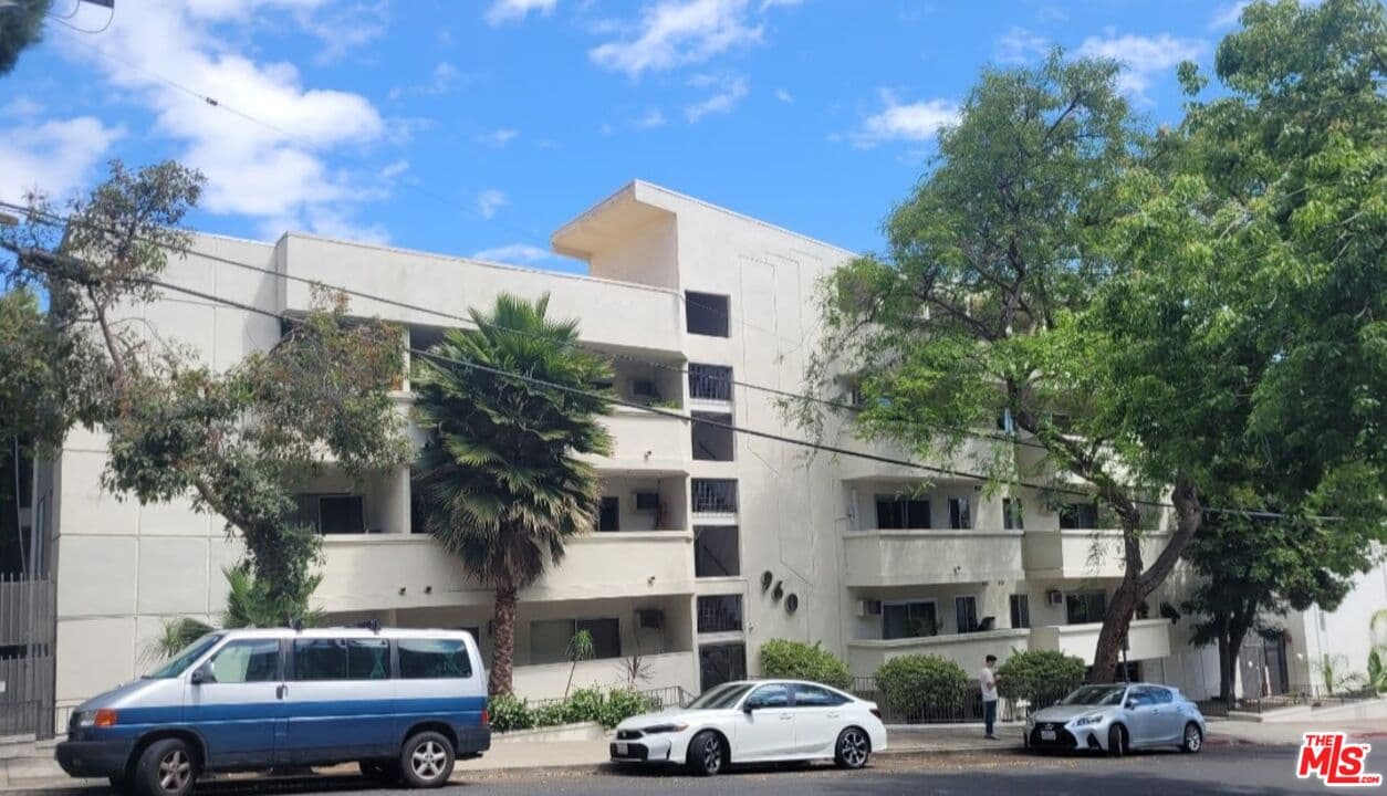 1 bd, 1 ba Condo in West Hollywood, CA — $2,200/mo — photo 1