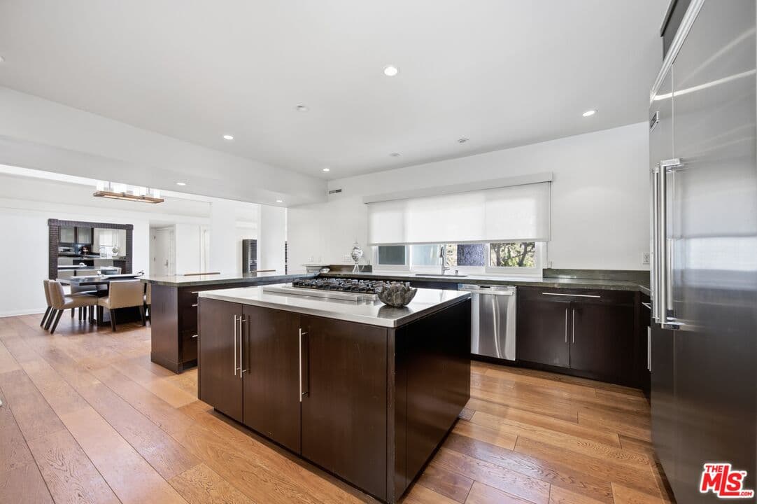 4 bd, 4 ba House in Los Angeles, CA — $14,000/mo — photo 2