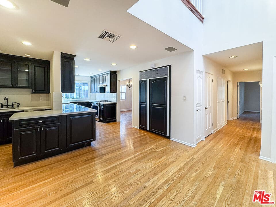 6 bd, 6 ba House in Santa Monica, CA — $14,500/mo — photo 2
