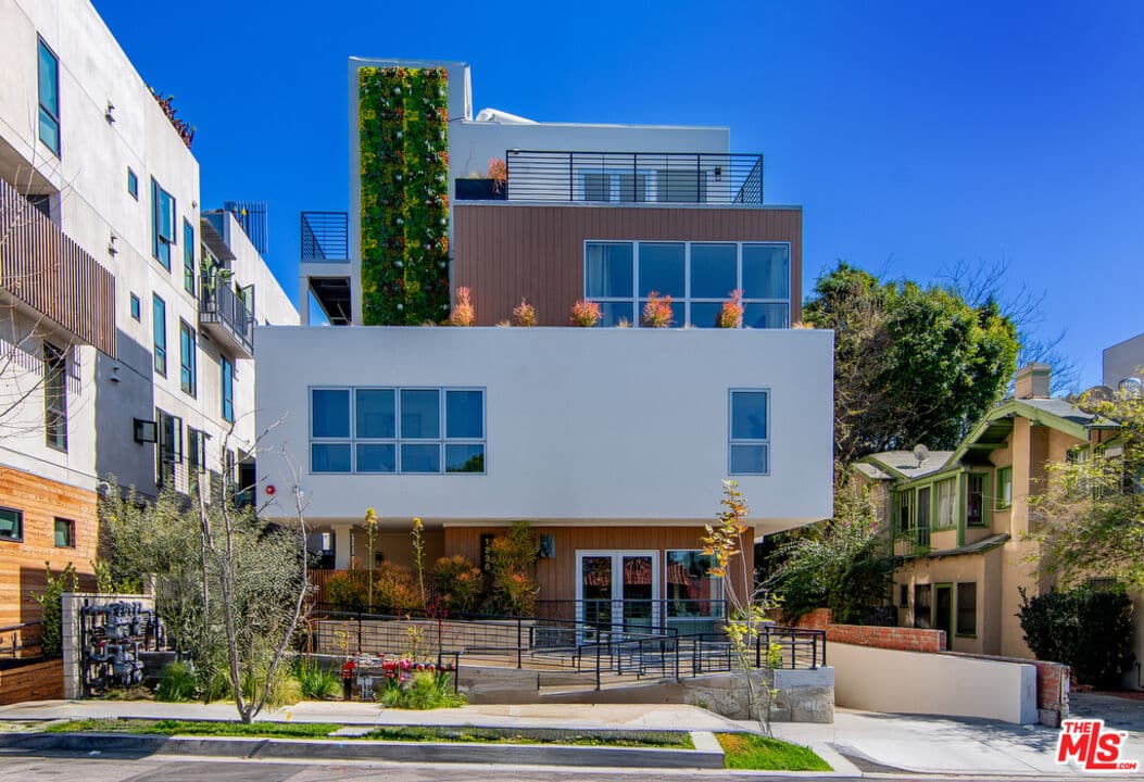1 bd, 2 ba Condo in West Hollywood, CA — $4,250/mo — photo 1