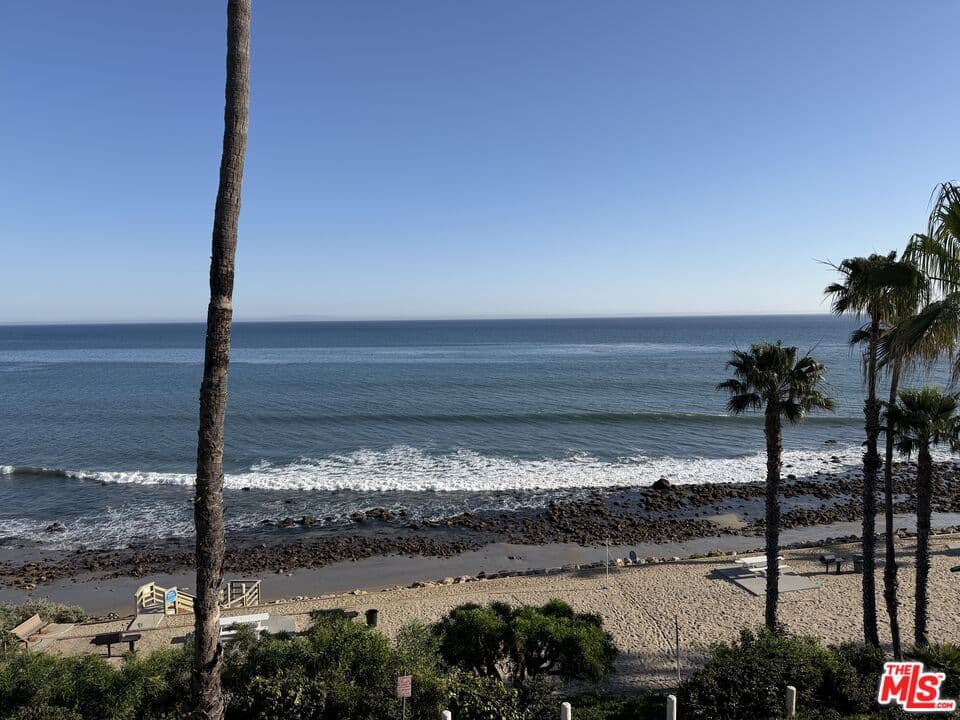 Studio, 1 ba Condo in Malibu, CA — $3,800/mo — photo 1