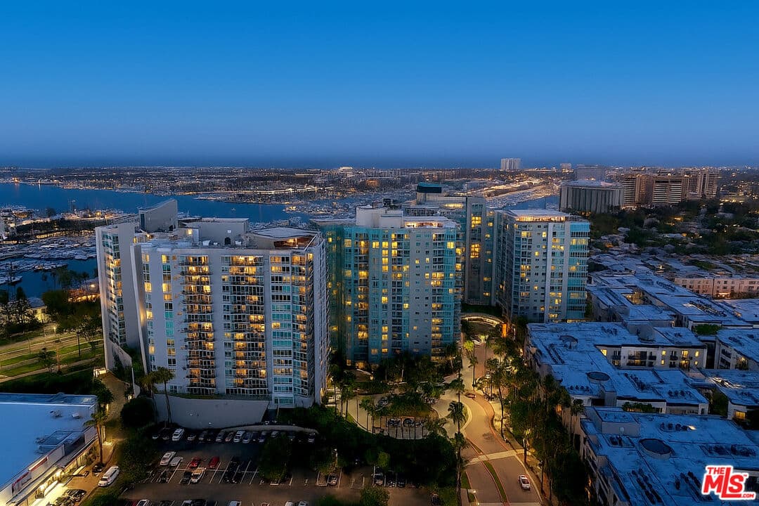 2 bd, 3 ba Condo in Marina Del Rey, CA — $7,500/mo — photo 2