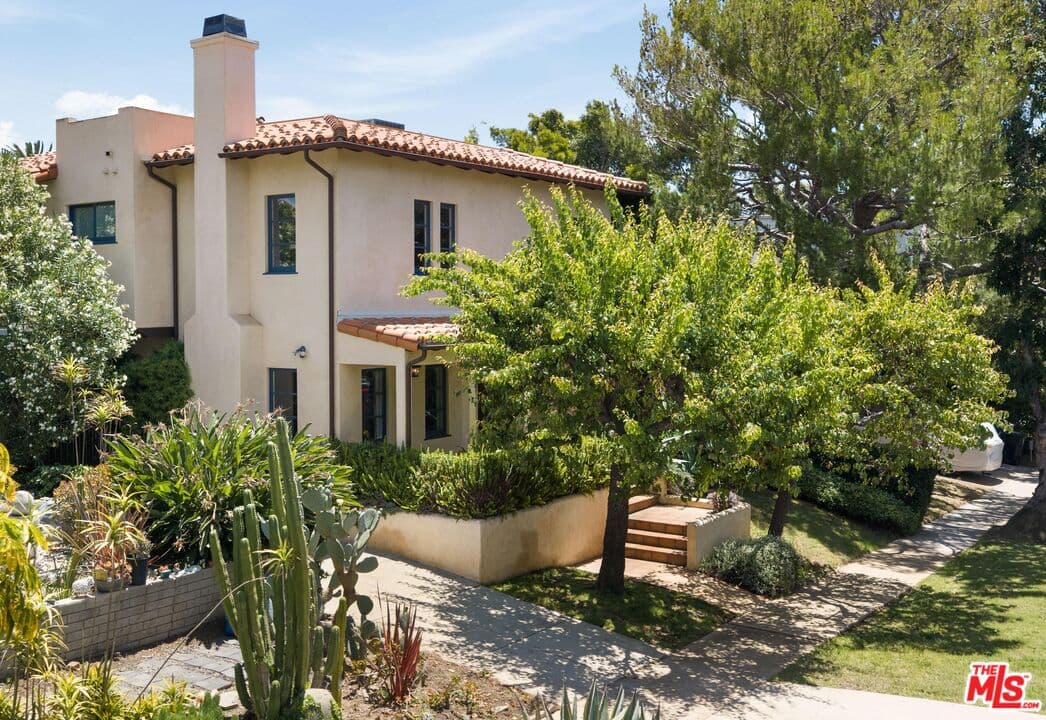 4 bd, 4 ba House in Los Angeles, CA — $15,000/mo — photo 2