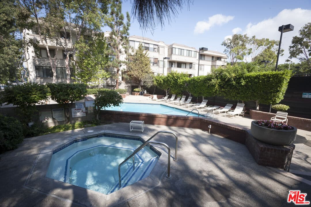2 bd, 2 ba Condo in Marina Del Rey, CA — $4,950/mo — photo 2