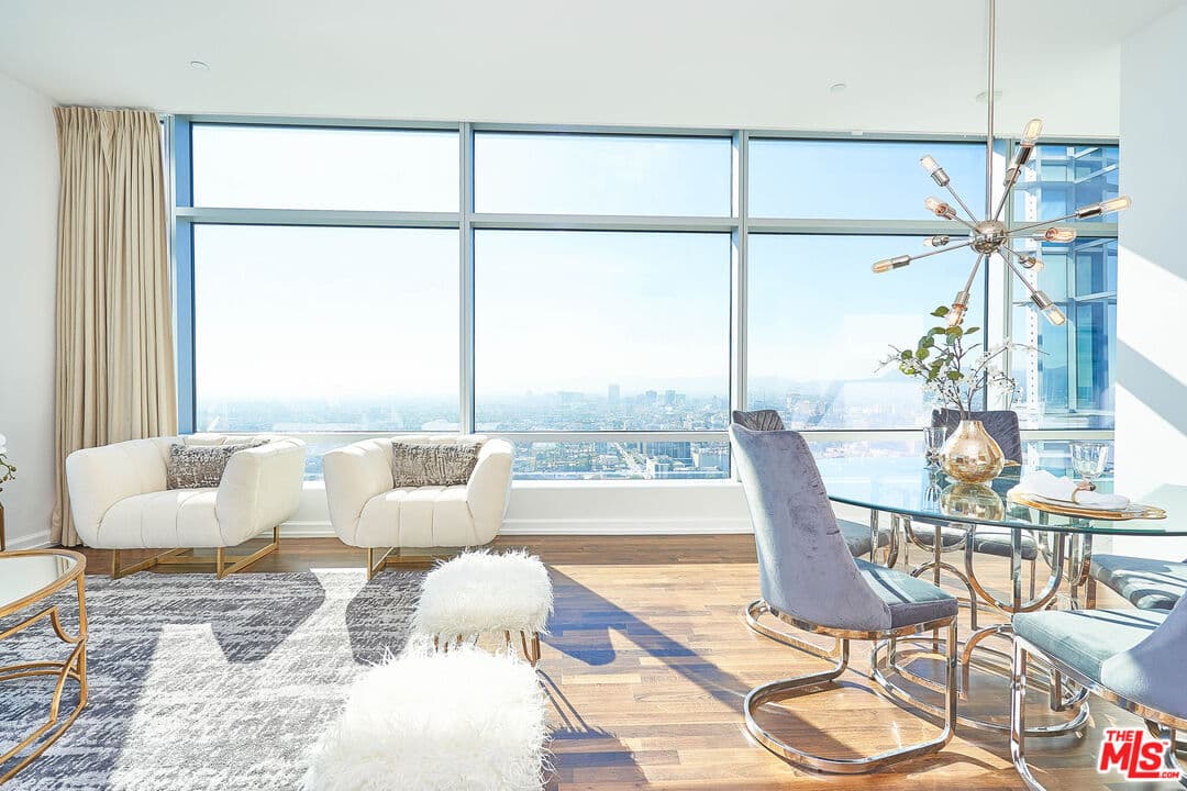 2 bd, 3 ba Condo in Los Angeles, CA — $8,500/mo — photo 2