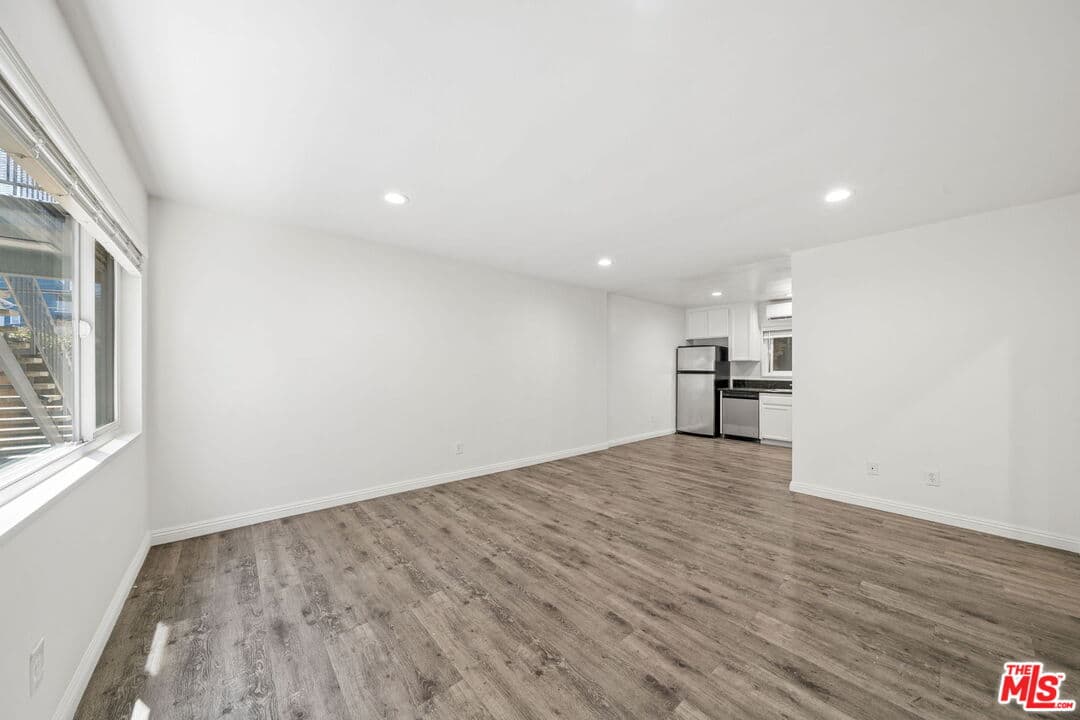 2 bd, 1 ba Apartment in Venice, CA — $3,750/mo — photo 2