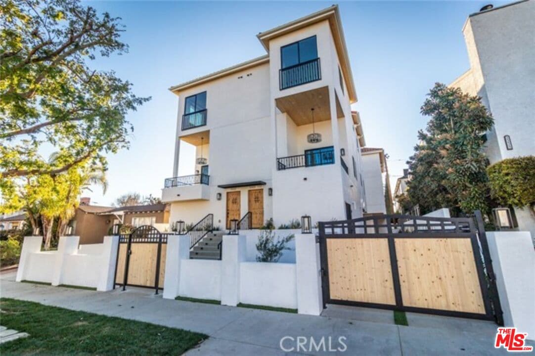 3 bd, 3 ba Townhouse in Valley Village, CA — $4,999/mo — photo 1