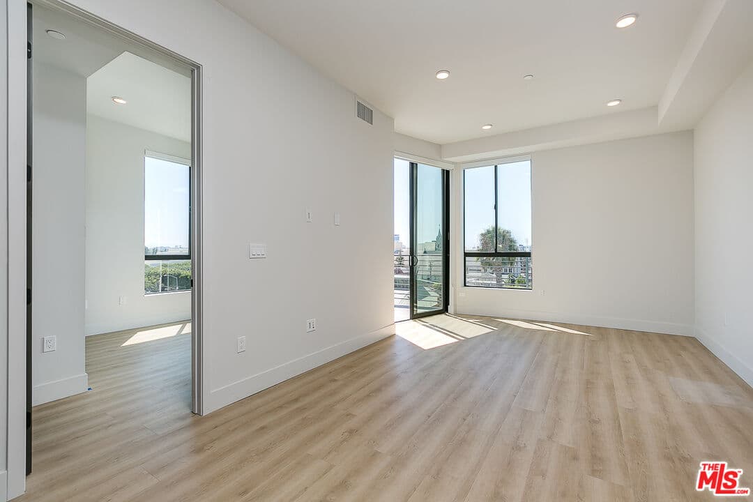 2 bd, 2 ba Apartment in Culver City, CA — $4,595/mo — photo 2