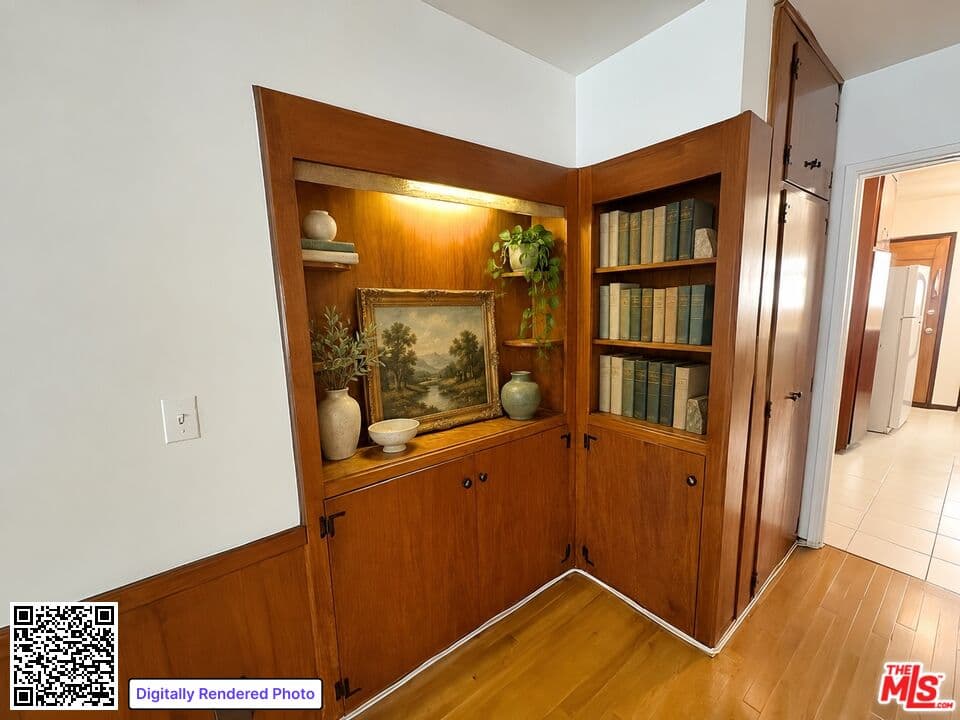 1 bd, 1 ba Apartment in Beverly Hills, CA — $2,695/mo — photo 2