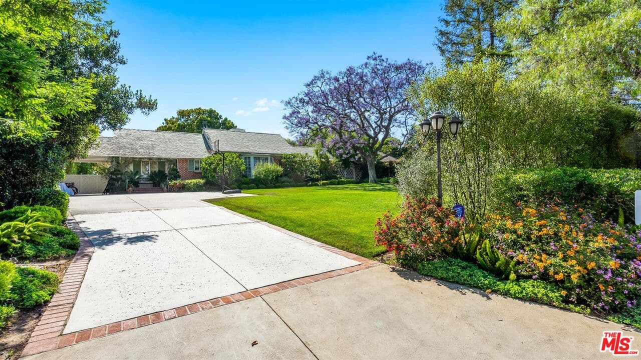 4 bd, 5 ba House in Los Angeles, CA — $26,000/mo — photo 2