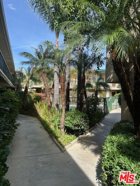 1 bd, 1 ba Apartment in Granada Hills, CA — $1,750/mo — photo 2