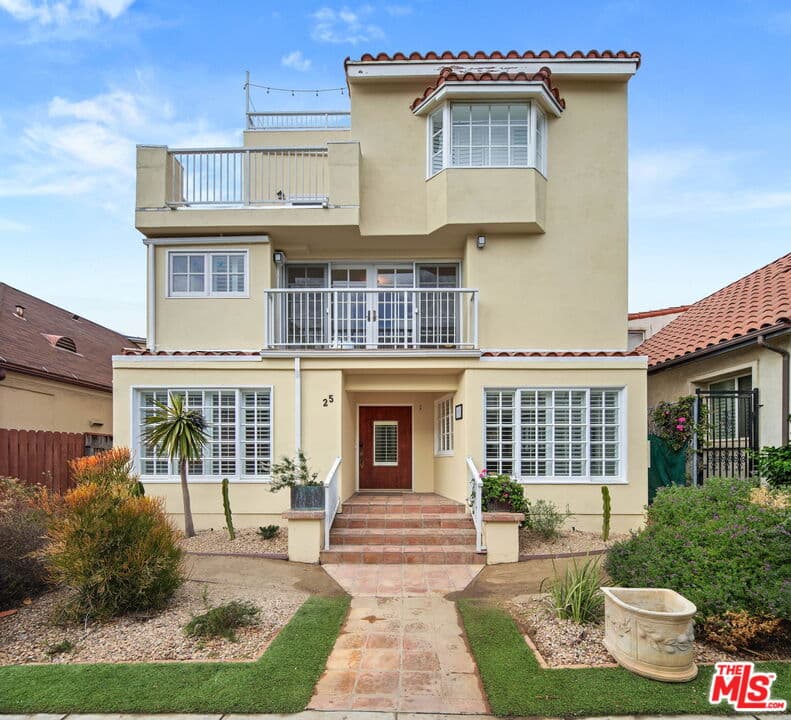 3 bd, 3 ba Condo in Santa Monica, CA — $13,850/mo — photo 1