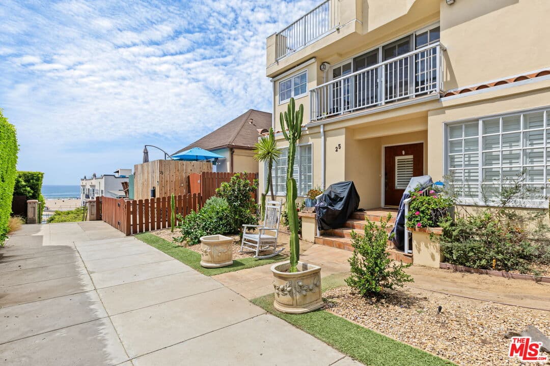 3 bd, 3 ba Condo in Santa Monica, CA — $13,850/mo — photo 2