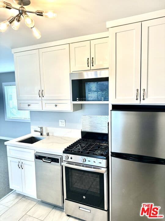 Studio, 1 ba Apartment in Inglewood, CA — $1,497/mo — photo 2